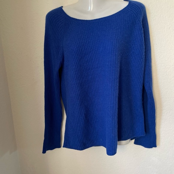 Neiman Marcus blue cashmere sweater small - Picture 10 of 10